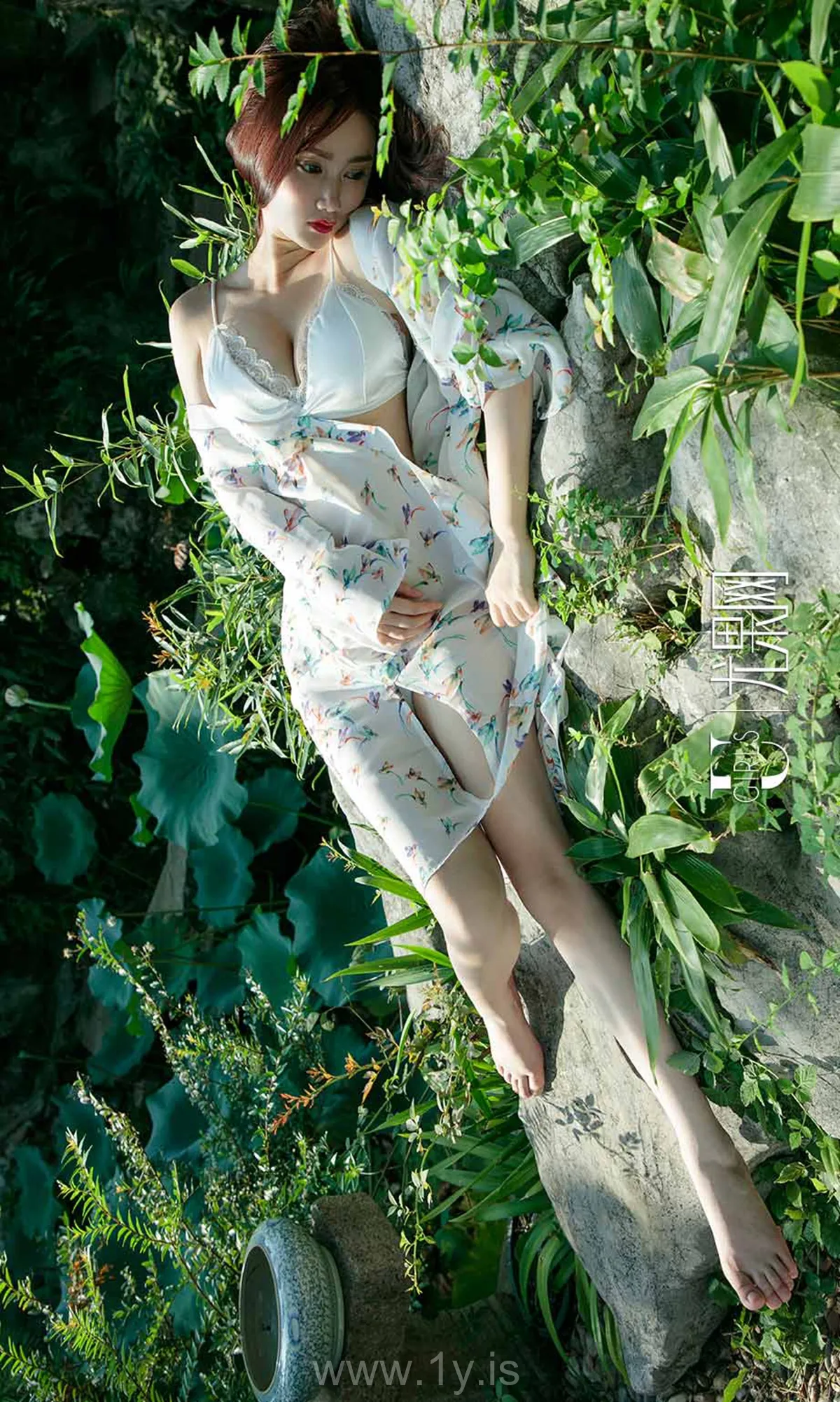 UGIRLS NO.1222 Beautiful & Classy Chinese Chick 苏小曼