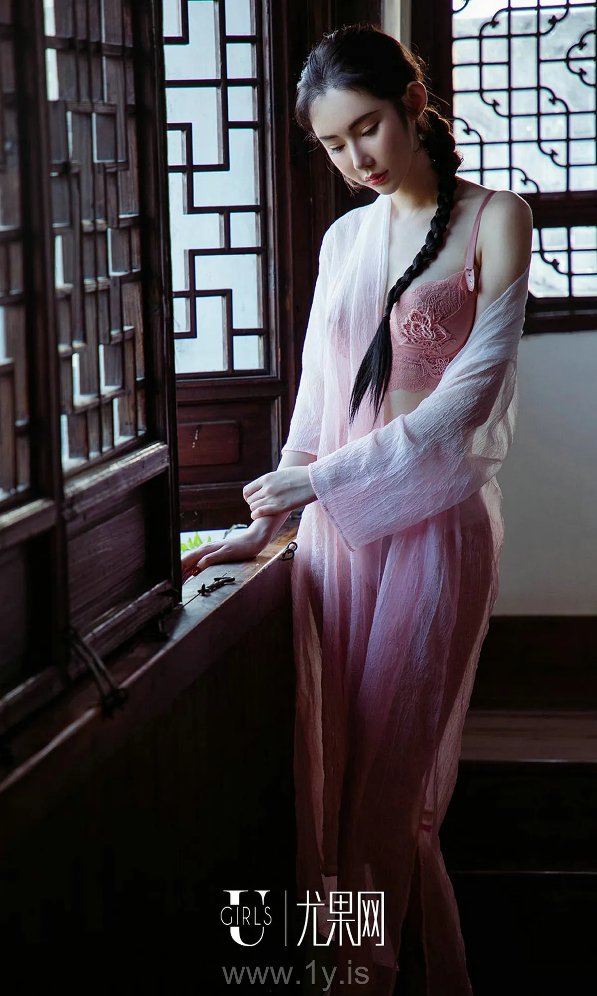 UGIRLS NO.1250 Breathtaking Chinese Girl 萌琪琪