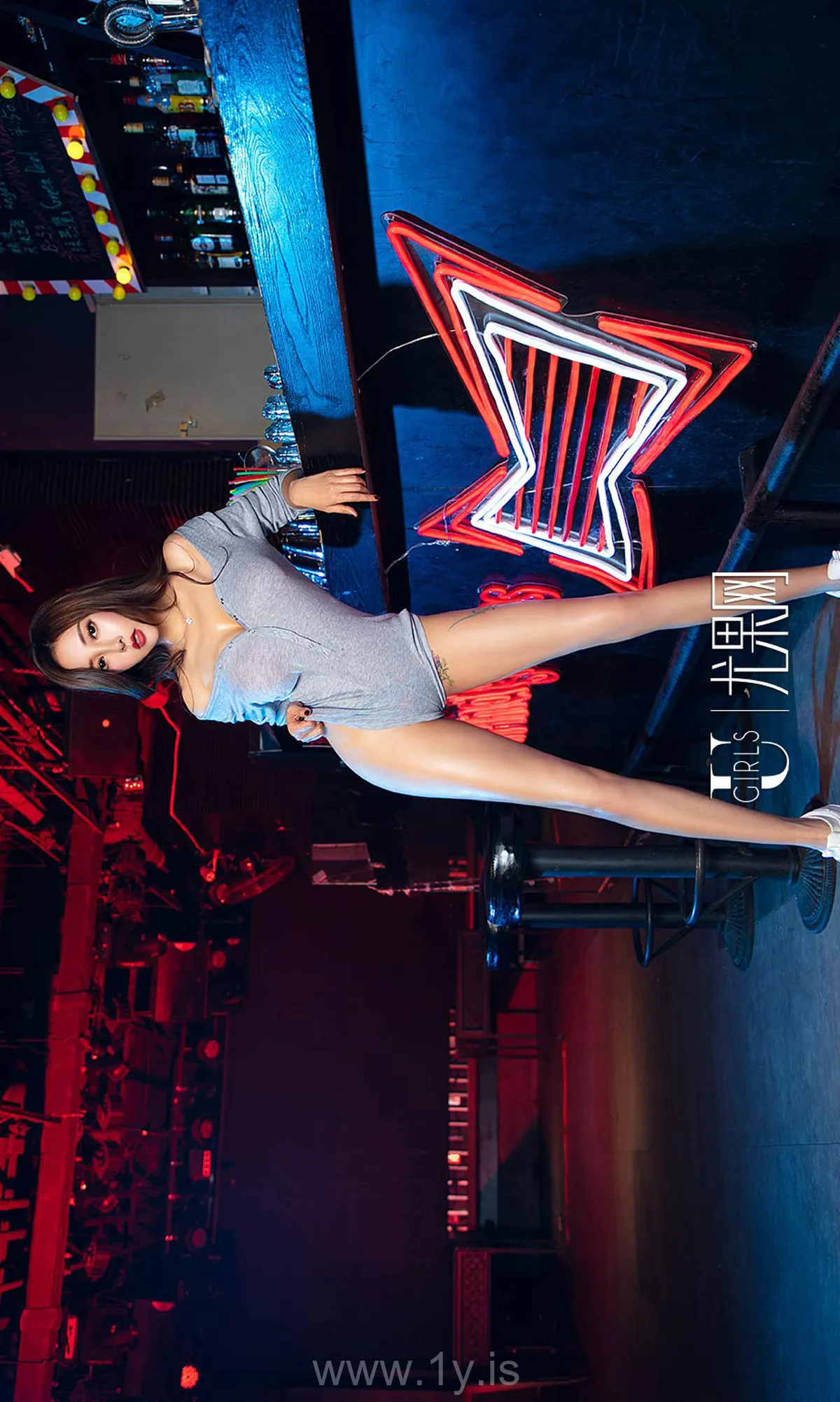 UGIRLS NO.1284 Refined Chinese Chick 果儿Victoria