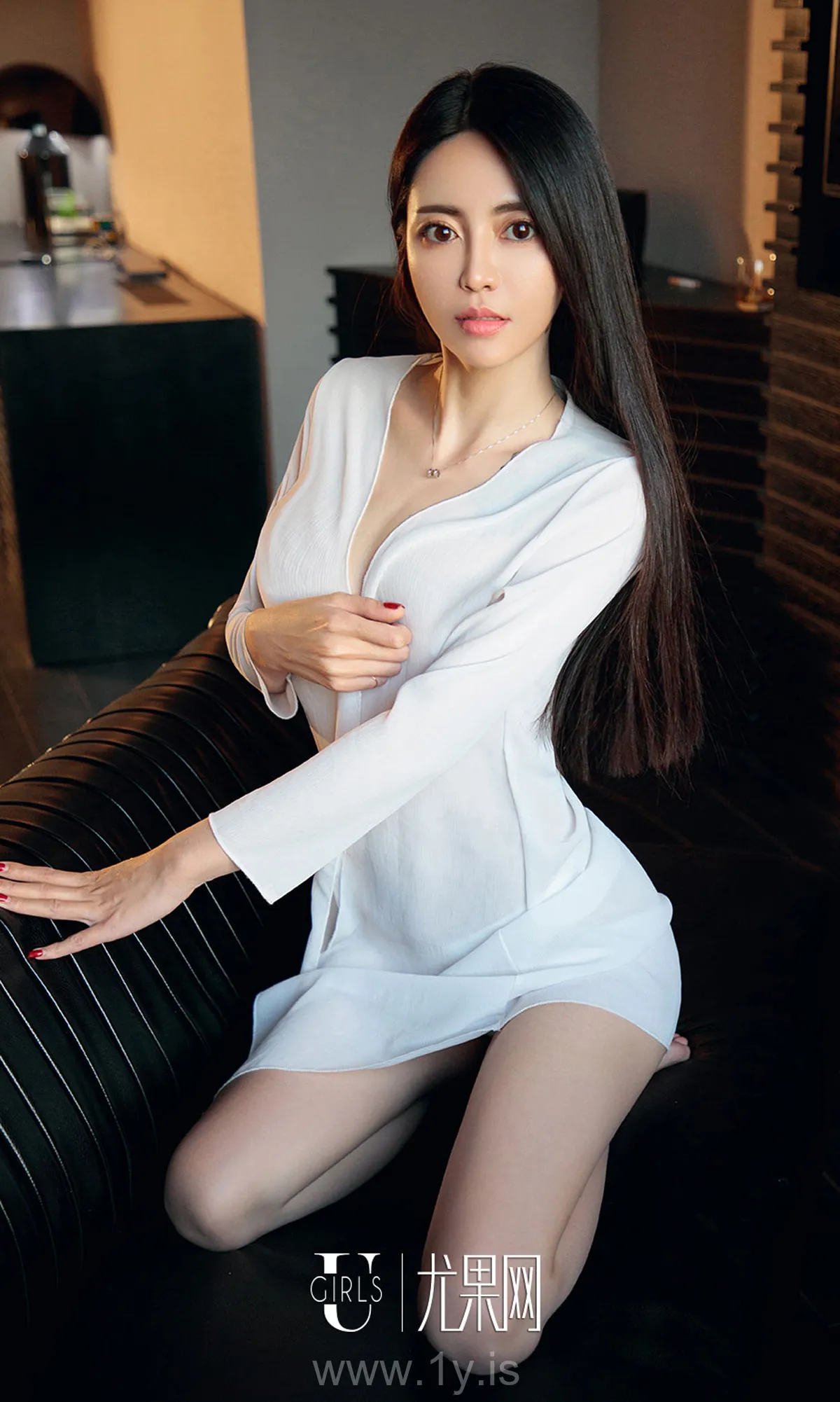 UGIRLS NO.1318 Slender Chinese Teen 叶瑾瑶