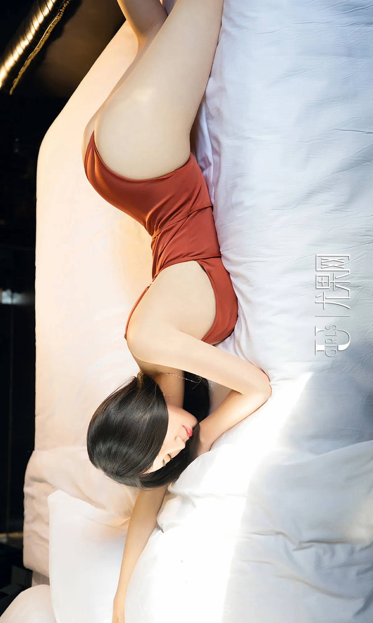 UGIRLS NO.1318 Slender Chinese Teen 叶瑾瑶