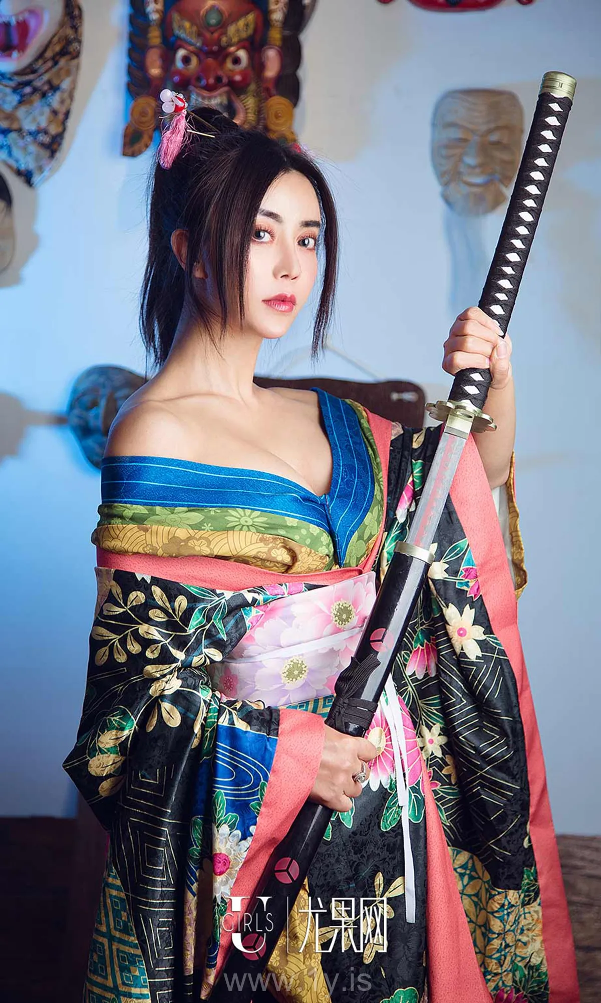 UGIRLS NO.1321 Gorgeous & Pretty Chinese Jade 极乐之境