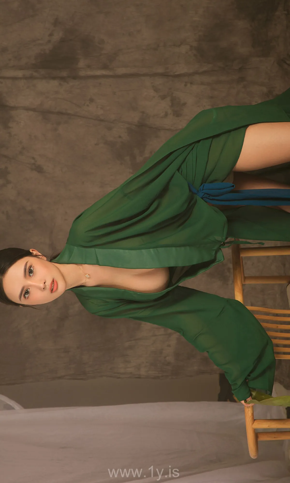 UGIRLS NO.1479 Decent Chinese Angel 香食Angela楚楚金露