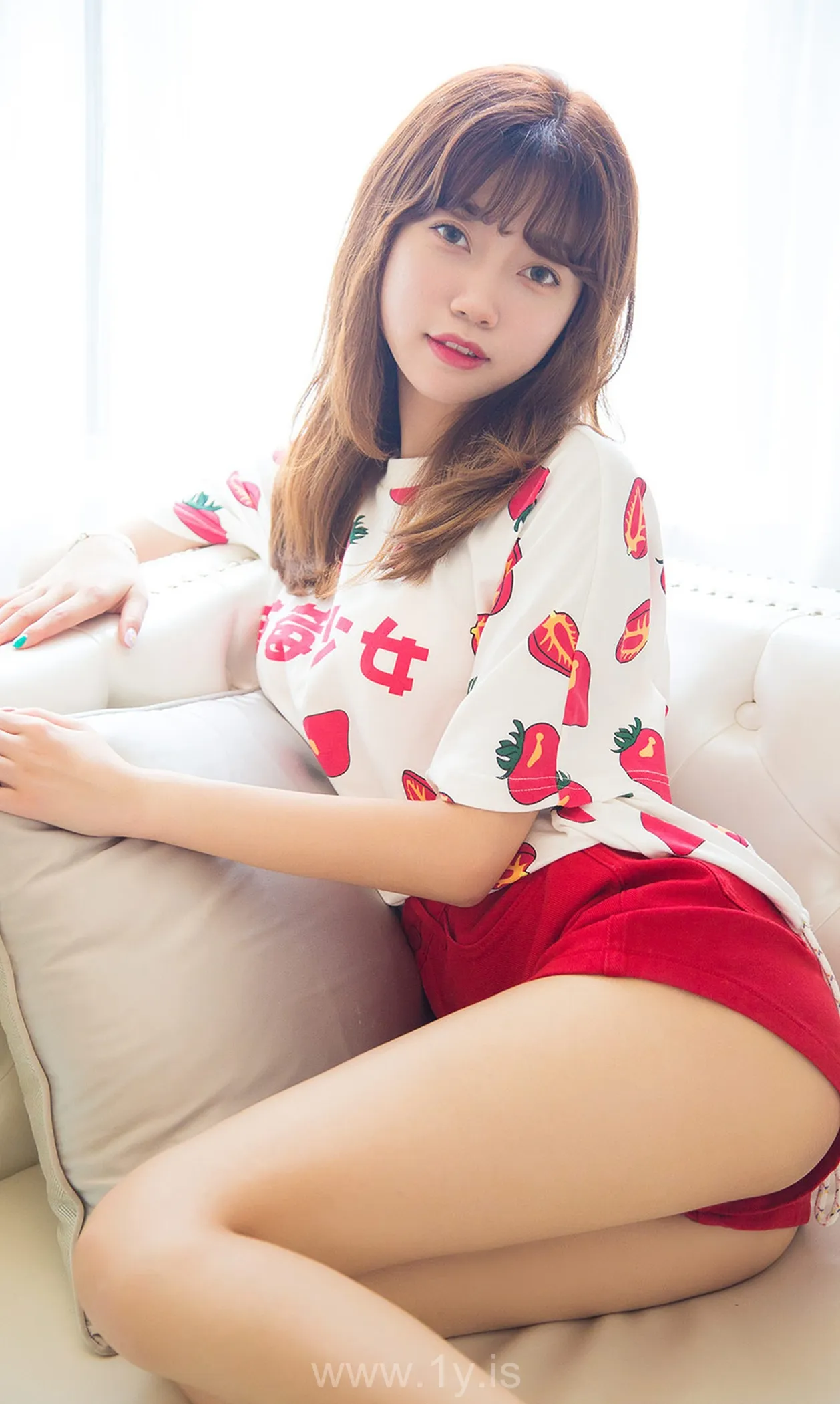 UGIRLS NO.1540 Adorable Chinese Women 甜心