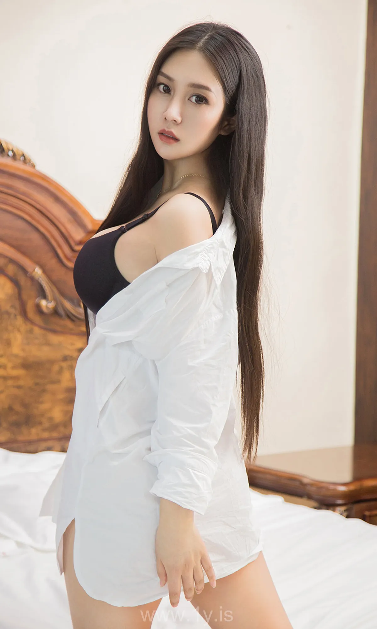 UGIRLS NO.1544 Quiet & Attractive Chinese Teen 雨沐