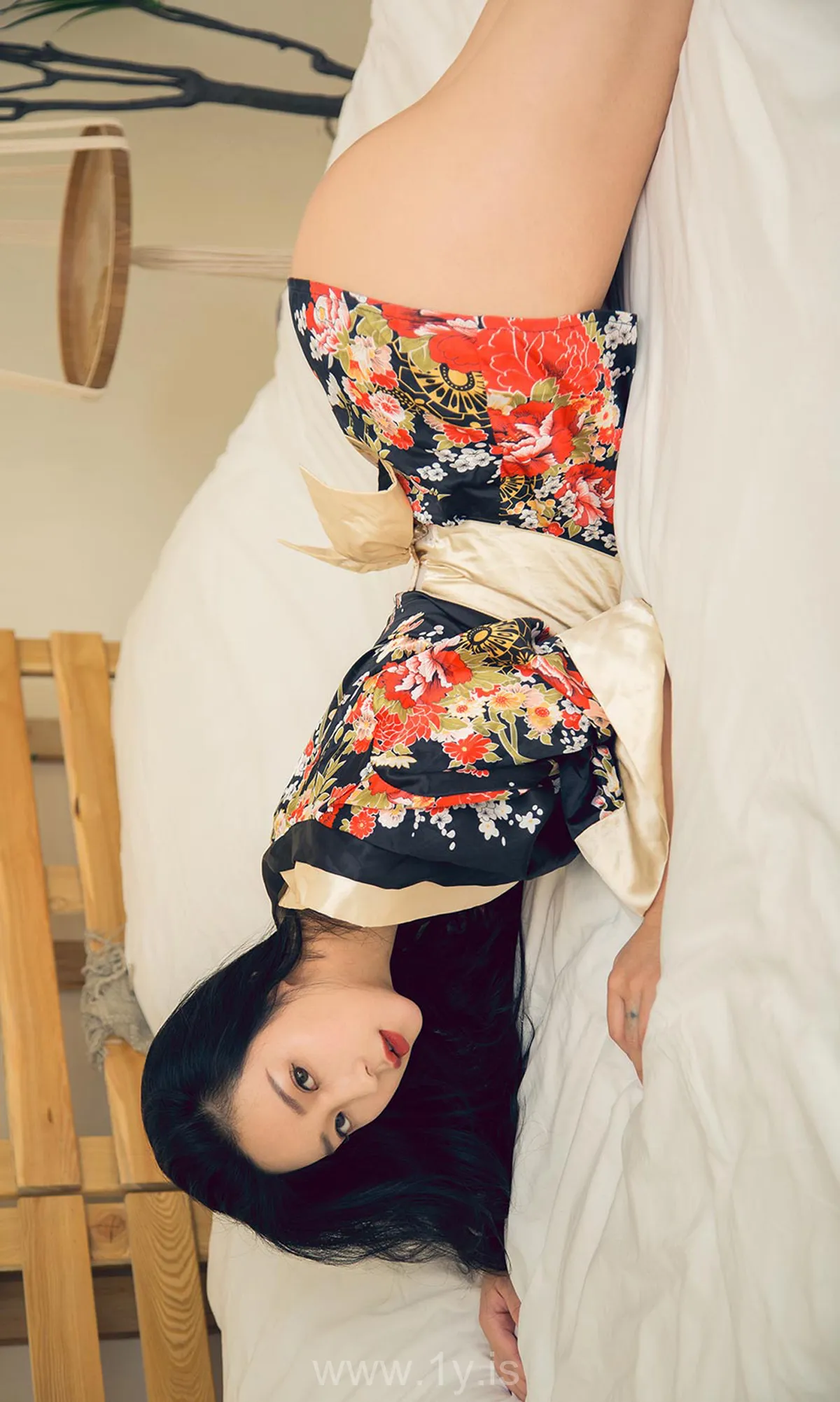 UGIRLS NO.1572 Stylish & Pretty Chinese Model 刘瑾希