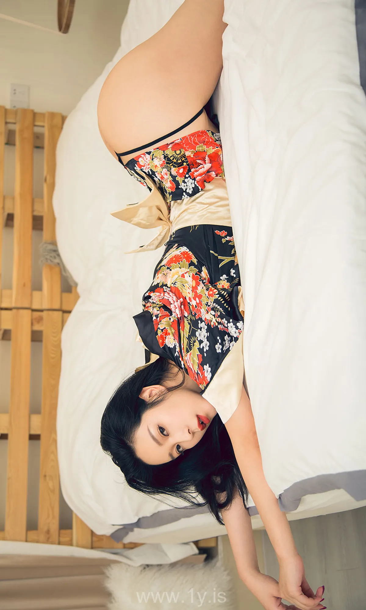 UGIRLS NO.1572 Stylish & Pretty Chinese Model 刘瑾希