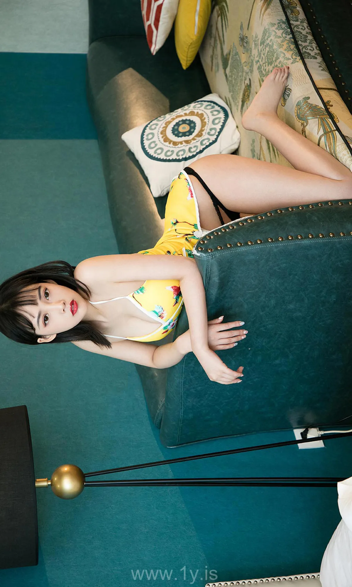 UGIRLS NO.1593 Classy & Slender Chinese Babe 刘彬彬