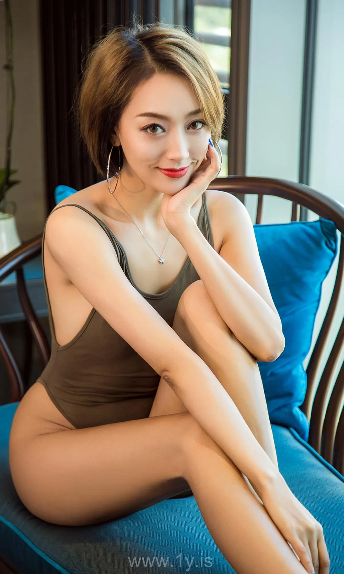 UGIRLS NO.1595 Trendy & Classy Chinese Girl Athena