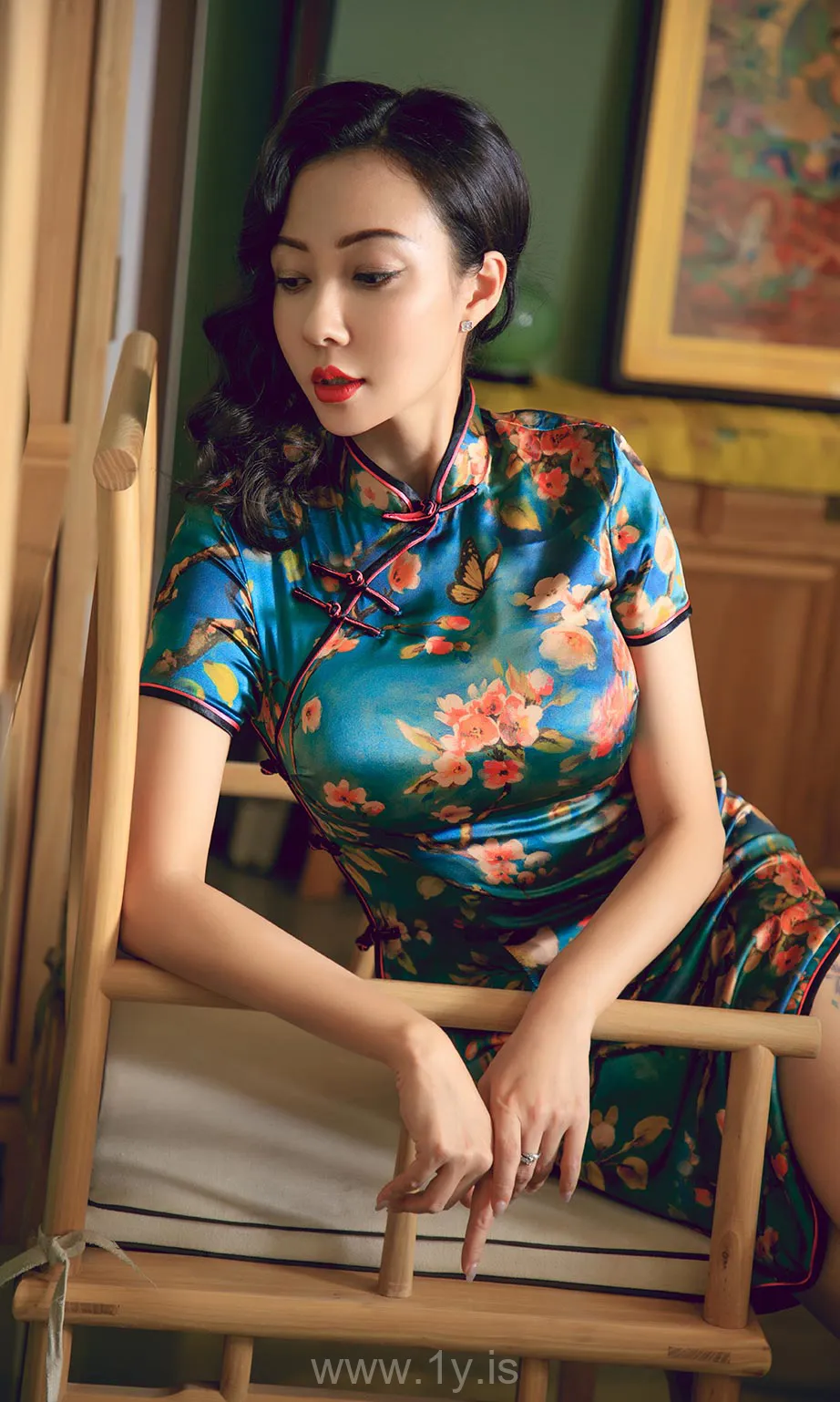 UGIRLS NO.1603 Fair & Well-developed Chinese Jade 果儿victoria