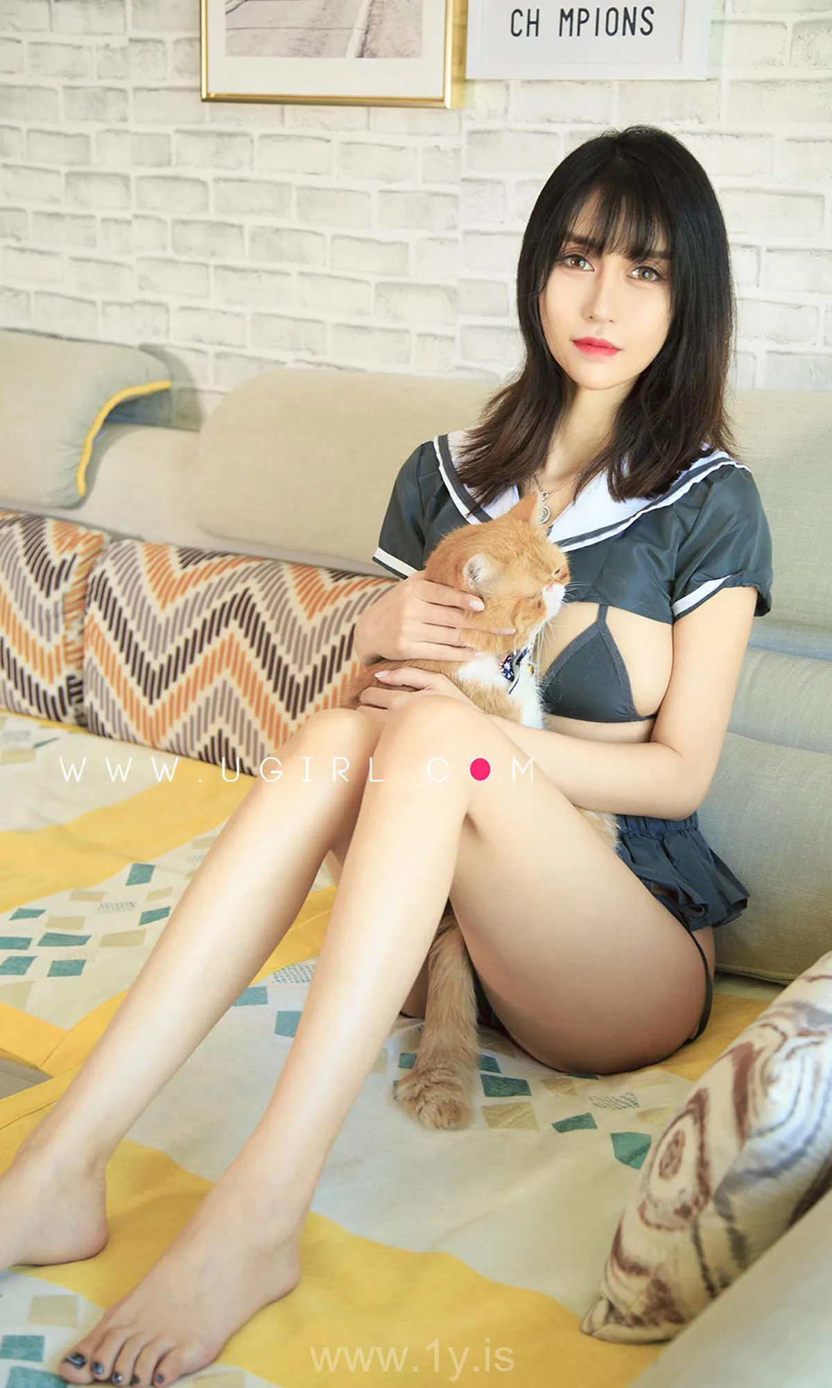 UGIRLS NO.1618 Adorable Chinese Teen 田梓茵《犯规的御姐》