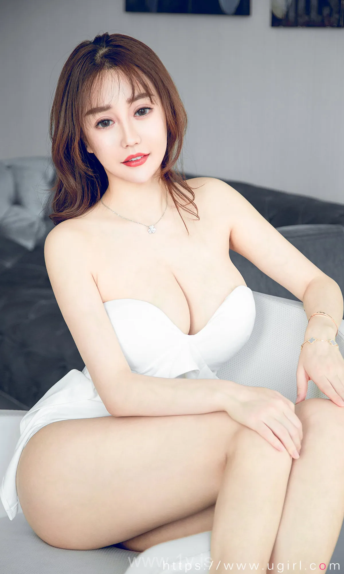 UGIRLS NO.1836 Beautiful Chinese Cougar 雪天使王翊涵