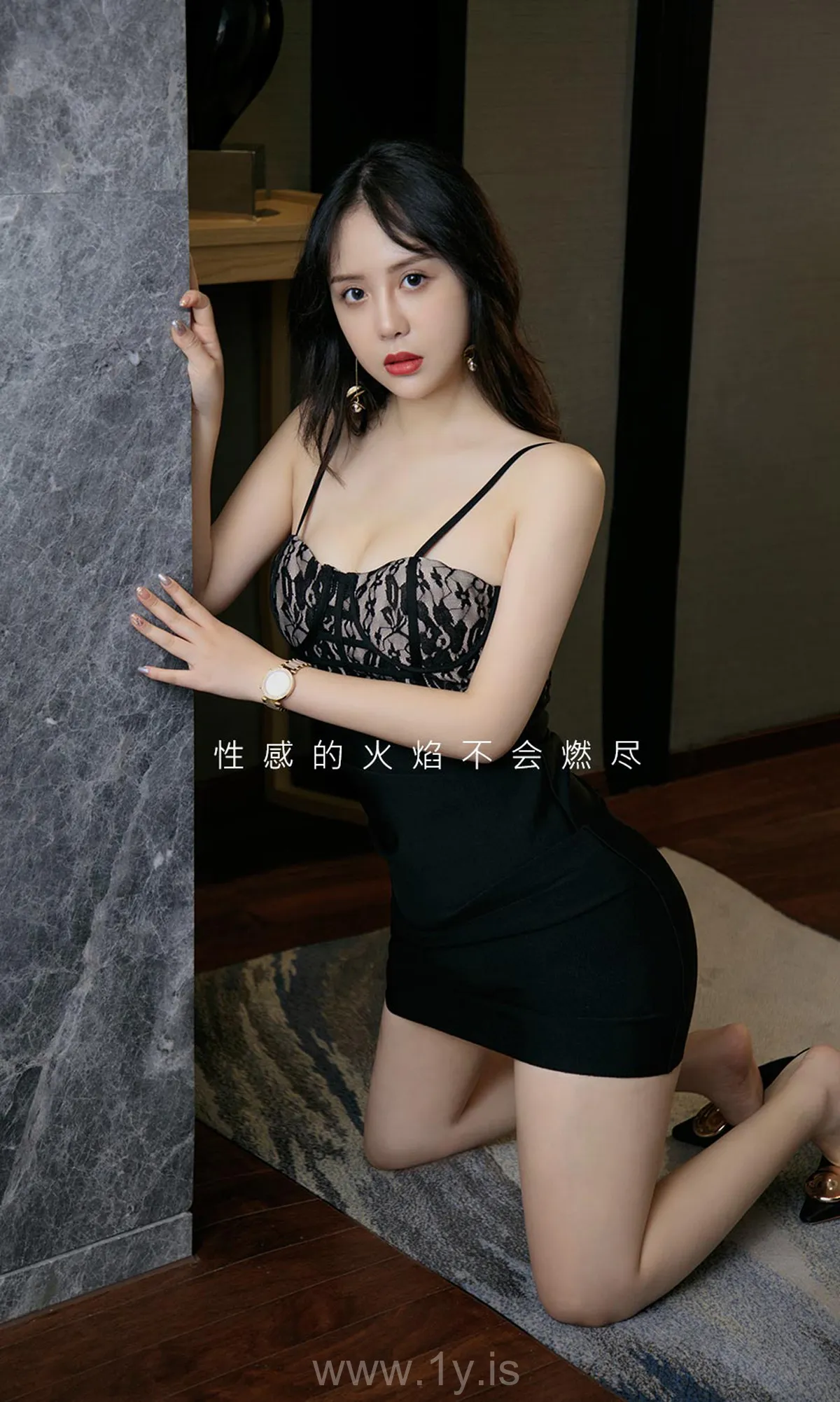 UGIRLS NO.1906 Adorable & Stunning Chinese Teen 潜入脑海里tina