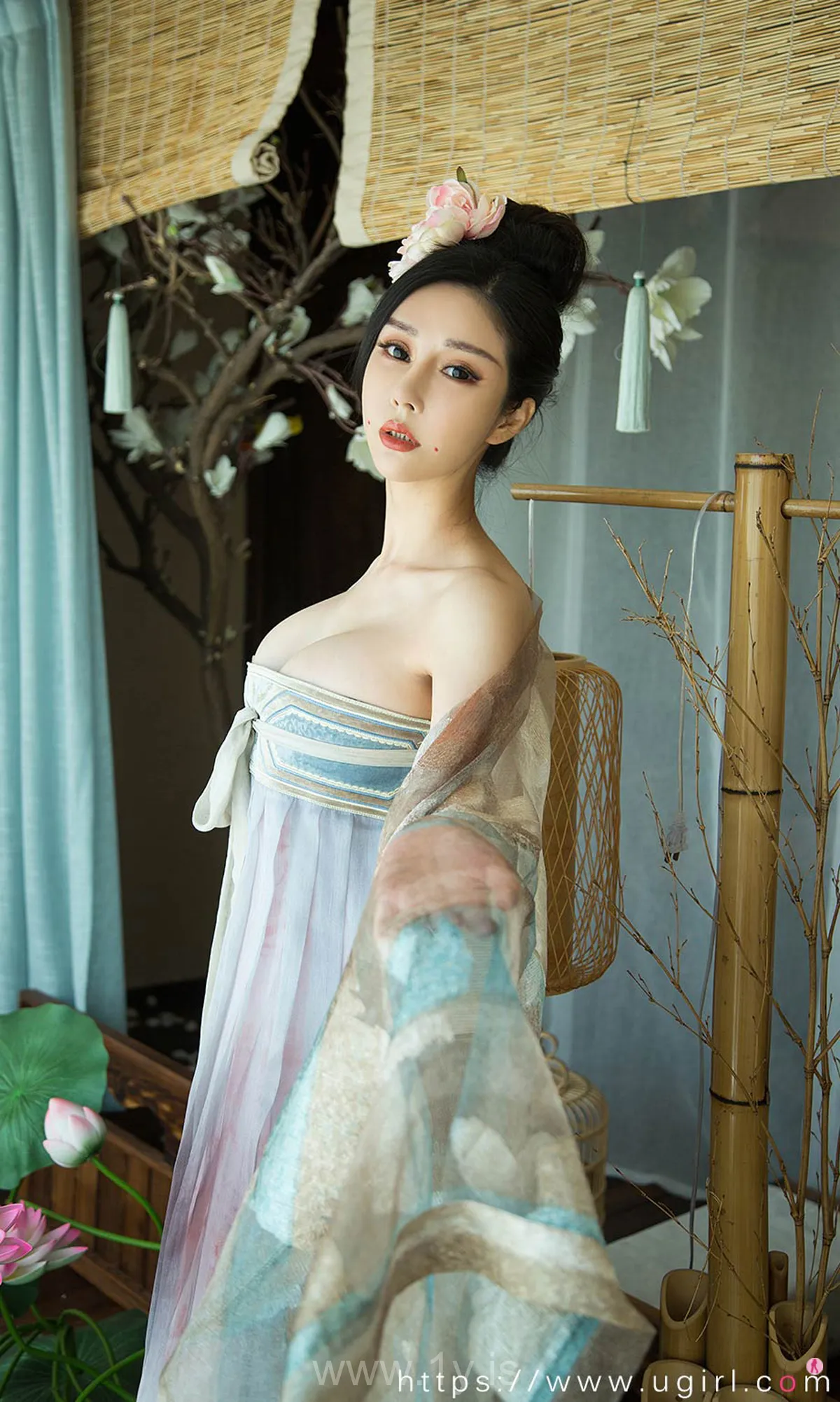 UGIRLS NO.1923 Breathtaking Chinese Mature Princess 满月情人田冰冰