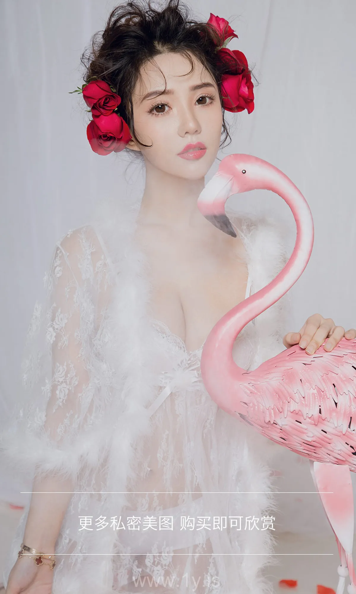 UGIRLS NO.2022 Gorgeous Chinese Teen 爱丽莎栗子可欣情人多情