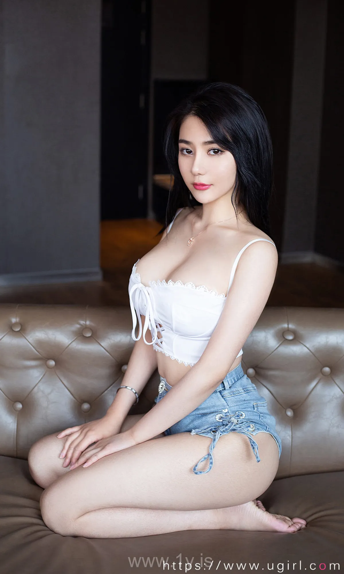 UGIRLS NO.2054 Stylish Chinese Model 如歌小哭包