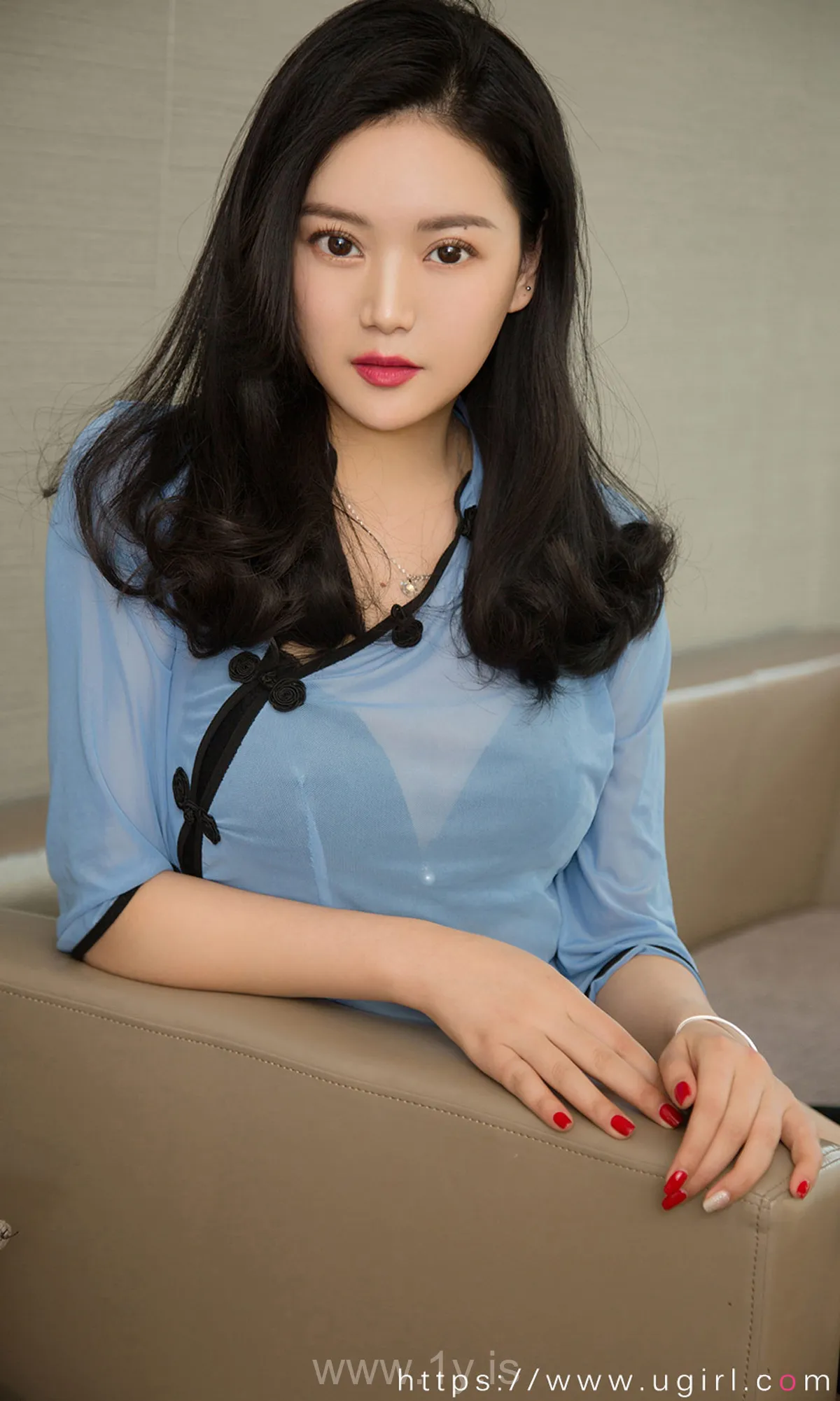 UGIRLS NO.2079 Fancy & Stylish Chinese Beauty 欲盖迷物