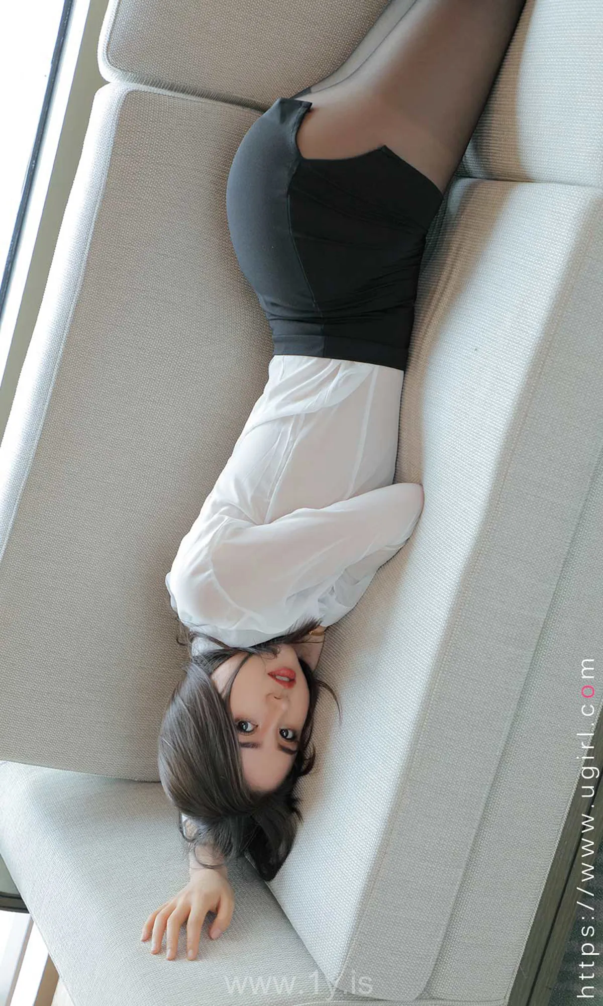 UGIRLS NO.2118 Stunning & Extraordinary Chinese Goddess 王慧慧爱是工作内容