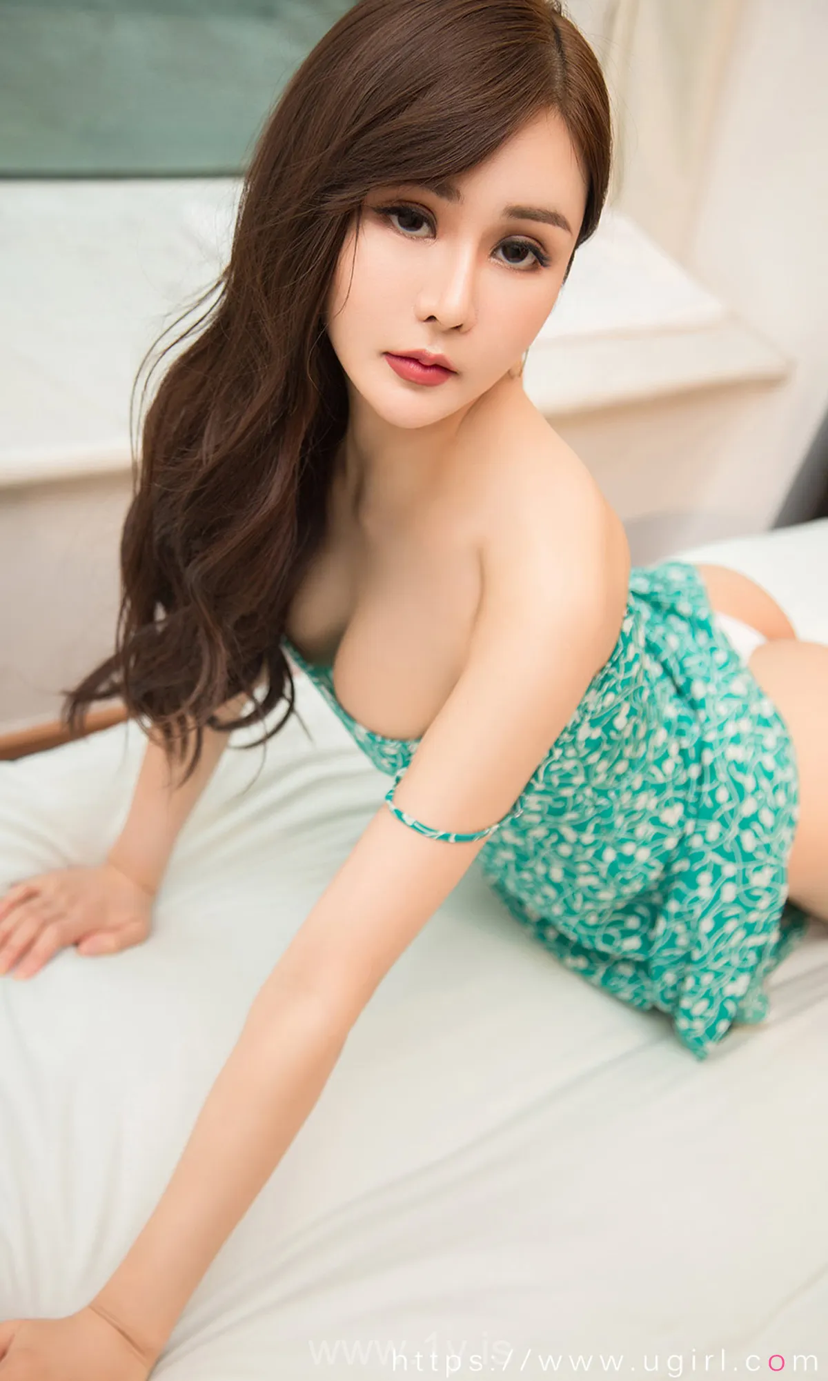 UGIRLS NO.2162 Pretty & Breathtaking Chinese Mature Princess 尤物合奏尤果合辑