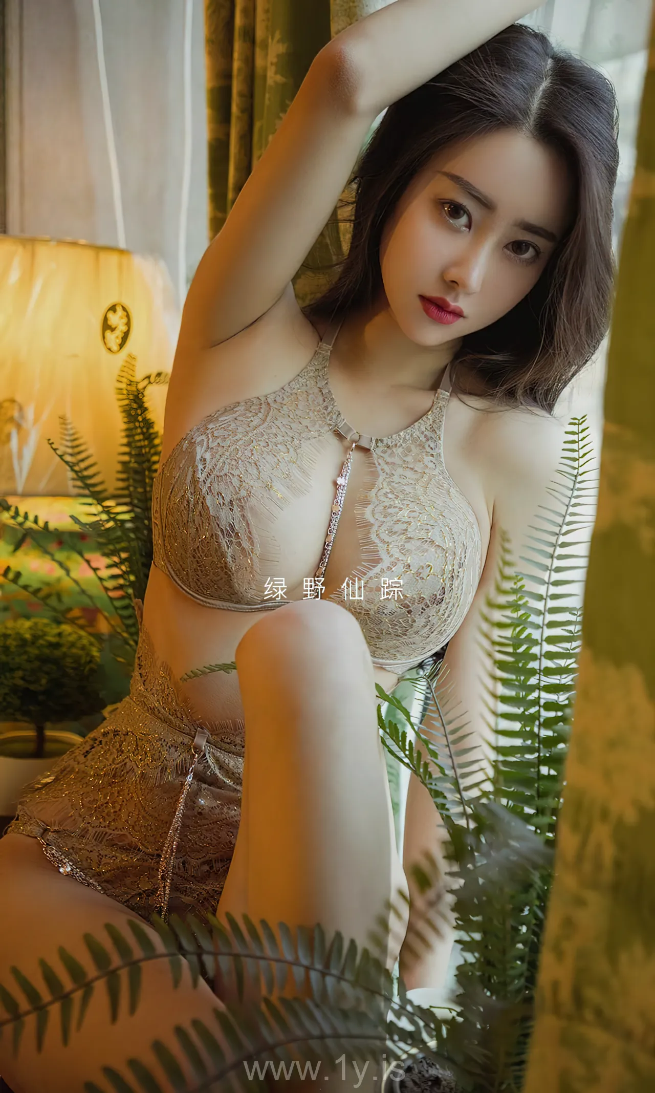 UGIRLS NO.2247 Pretty & Refined Chinese Chick 穆菲菲绿野仙踪