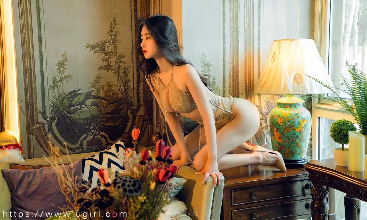 UGIRLS NO.2247 Pretty & Refined Chinese Chick 穆菲菲绿野仙踪