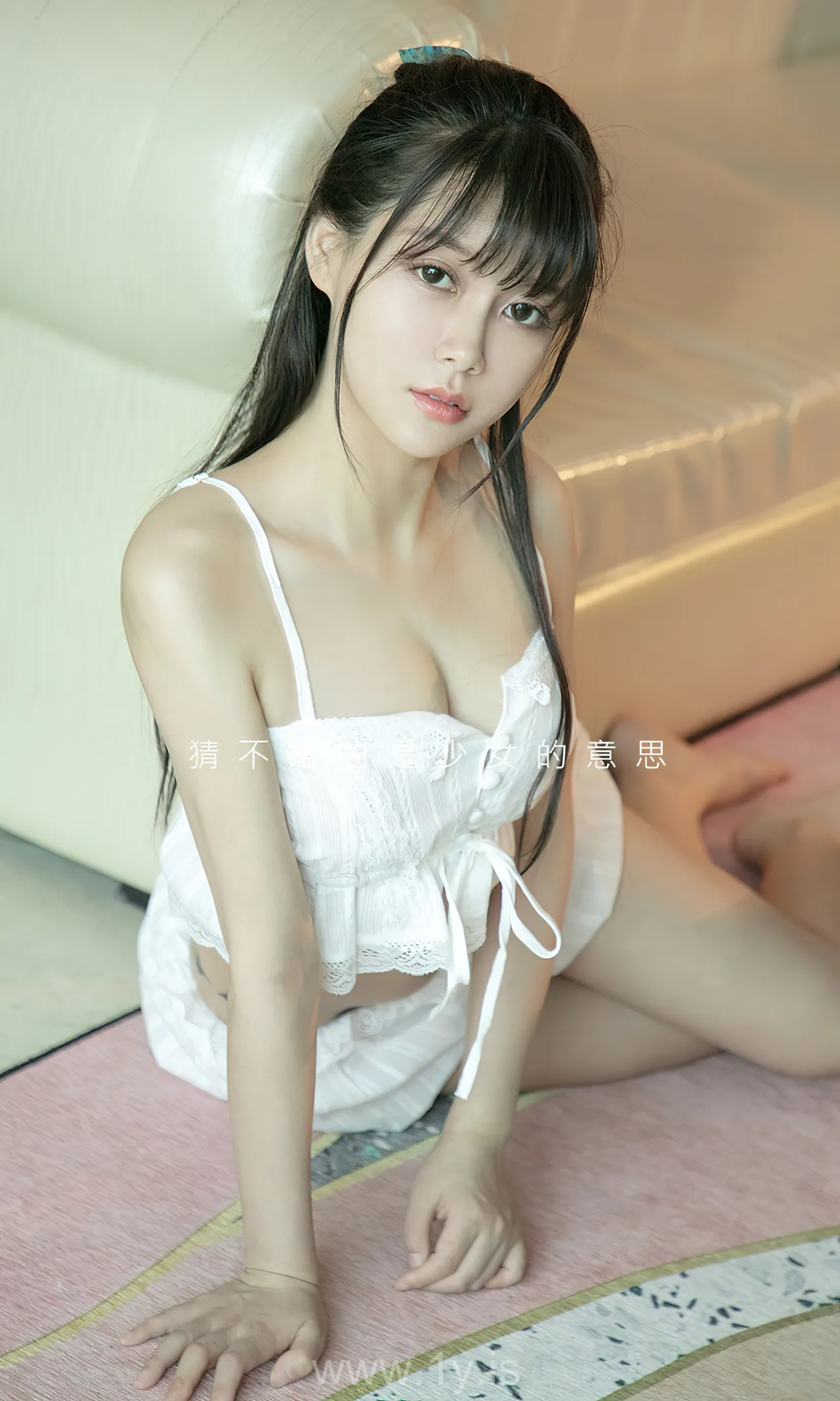 UGIRLS NO.2281 Pretty & Stylish Chinese Cutie sarah少女的意思