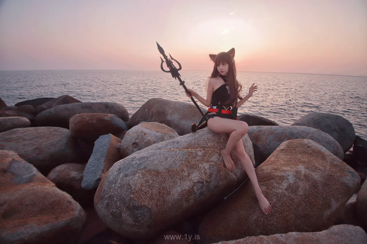 Coser@Shika小鹿鹿 NO.042 Well-developed & Gorgeous Chinese Women 天火泳装