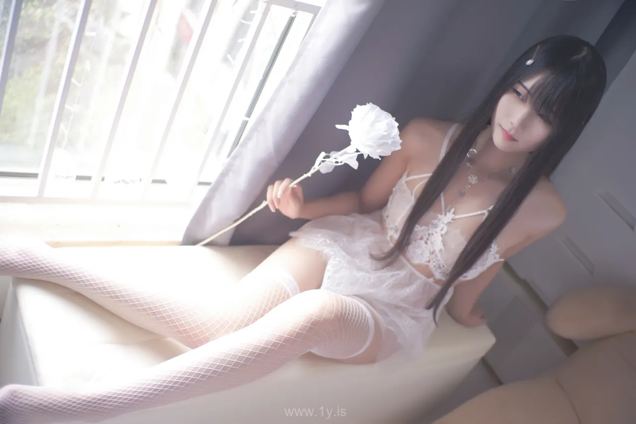 晓美妈 Vol.001 白玫瑰