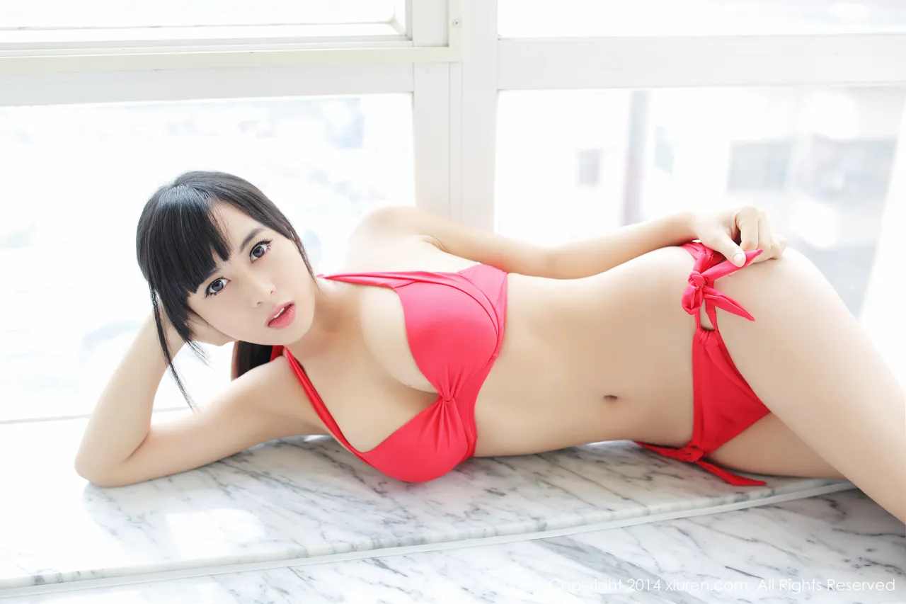 XIUREN(秀人网) NO.114 Lovely & Refined Homebody Girl 黄可christine