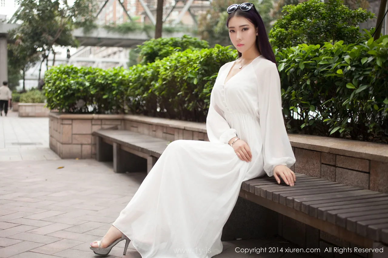 XIUREN(秀人网) NO.131 Exquisite & Irresistible Goddess 梦娜Vanessa