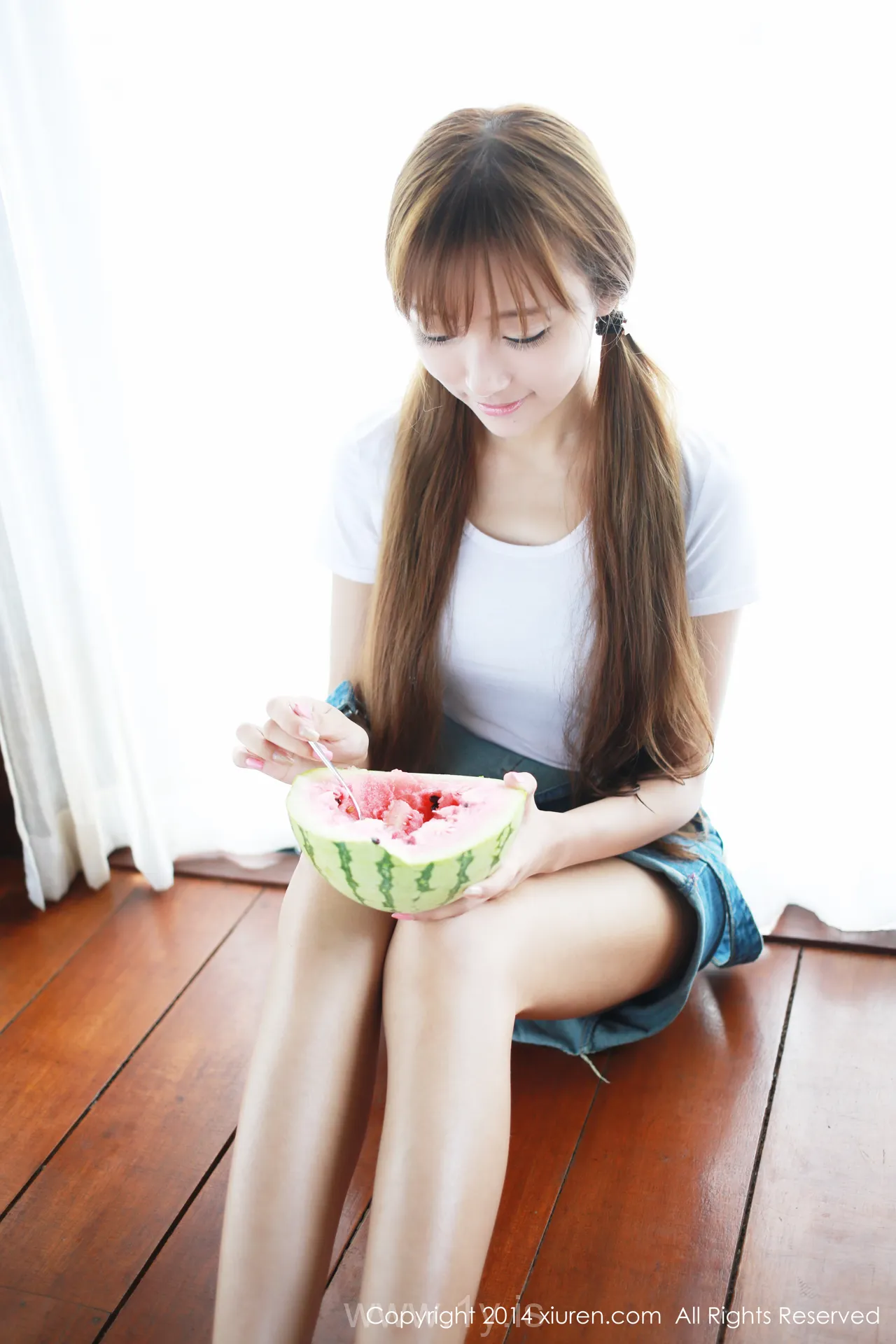 XIUREN(秀人网) NO.162 Slender & Stunning Goddess 王馨瑶yanni