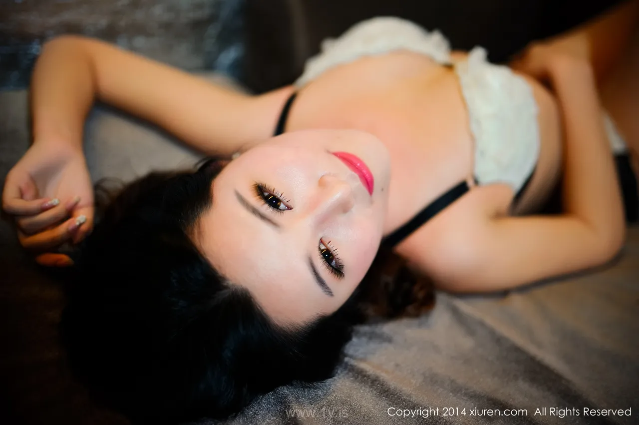 XIUREN(秀人网) NO.173 Stunning & Slim Angel 狐狸小姐Adela
