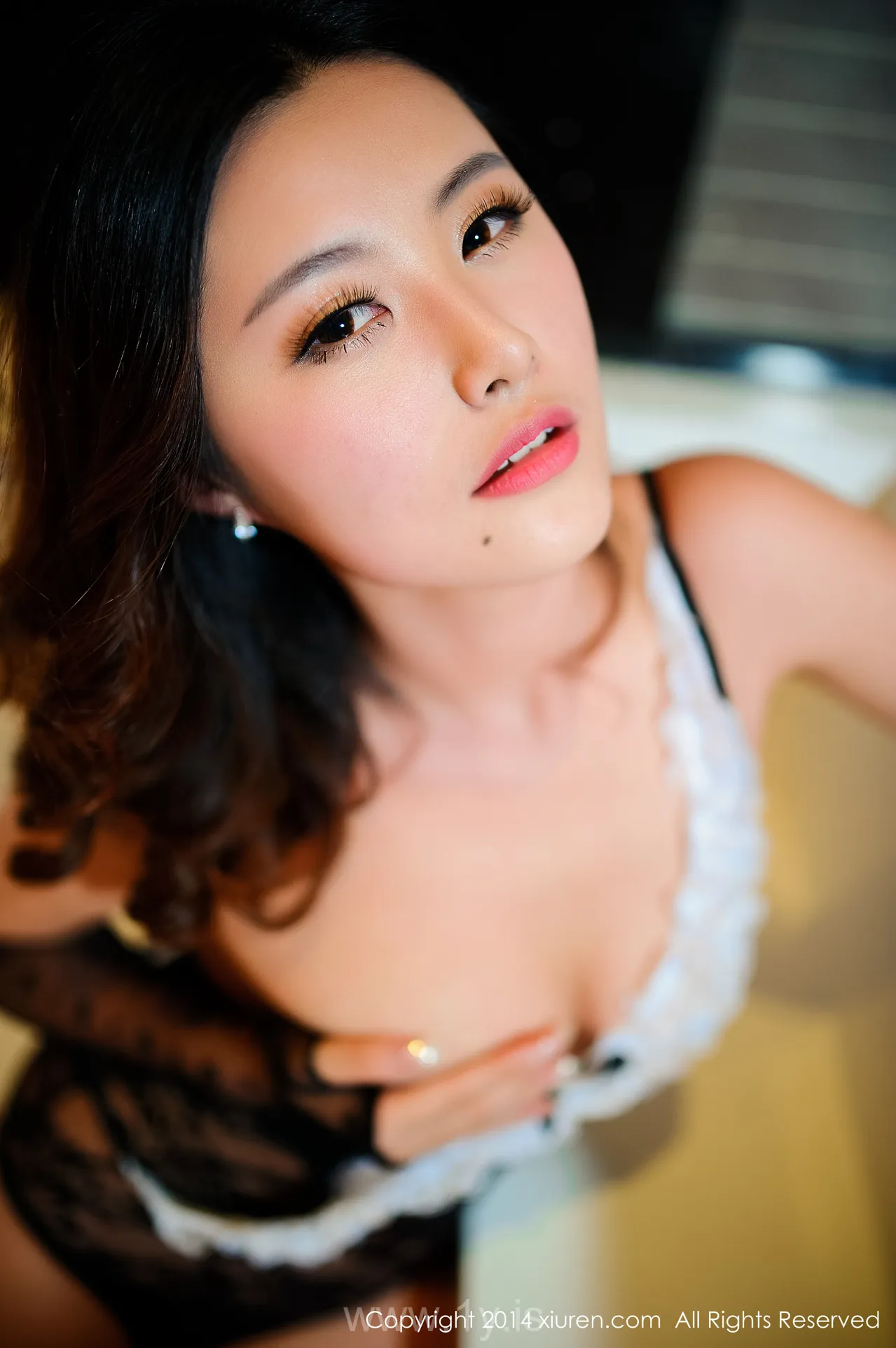 XIUREN(秀人网) NO.173 Stunning & Slim Angel 狐狸小姐Adela