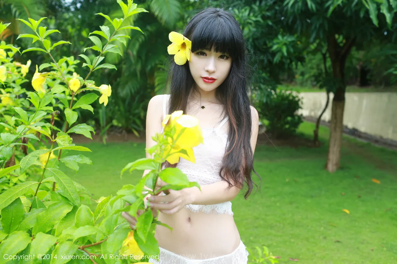 XIUREN(秀人网) NO.214 Hot & Irresistible Homebody Girl 刘雪妮Verna