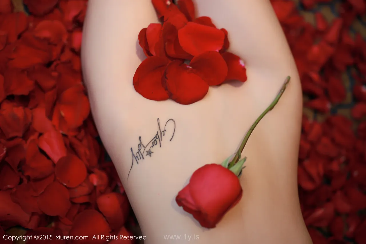 XIUREN(秀人网) NO.276 Exquisite & Slim Cutie CyberJelly霜爷