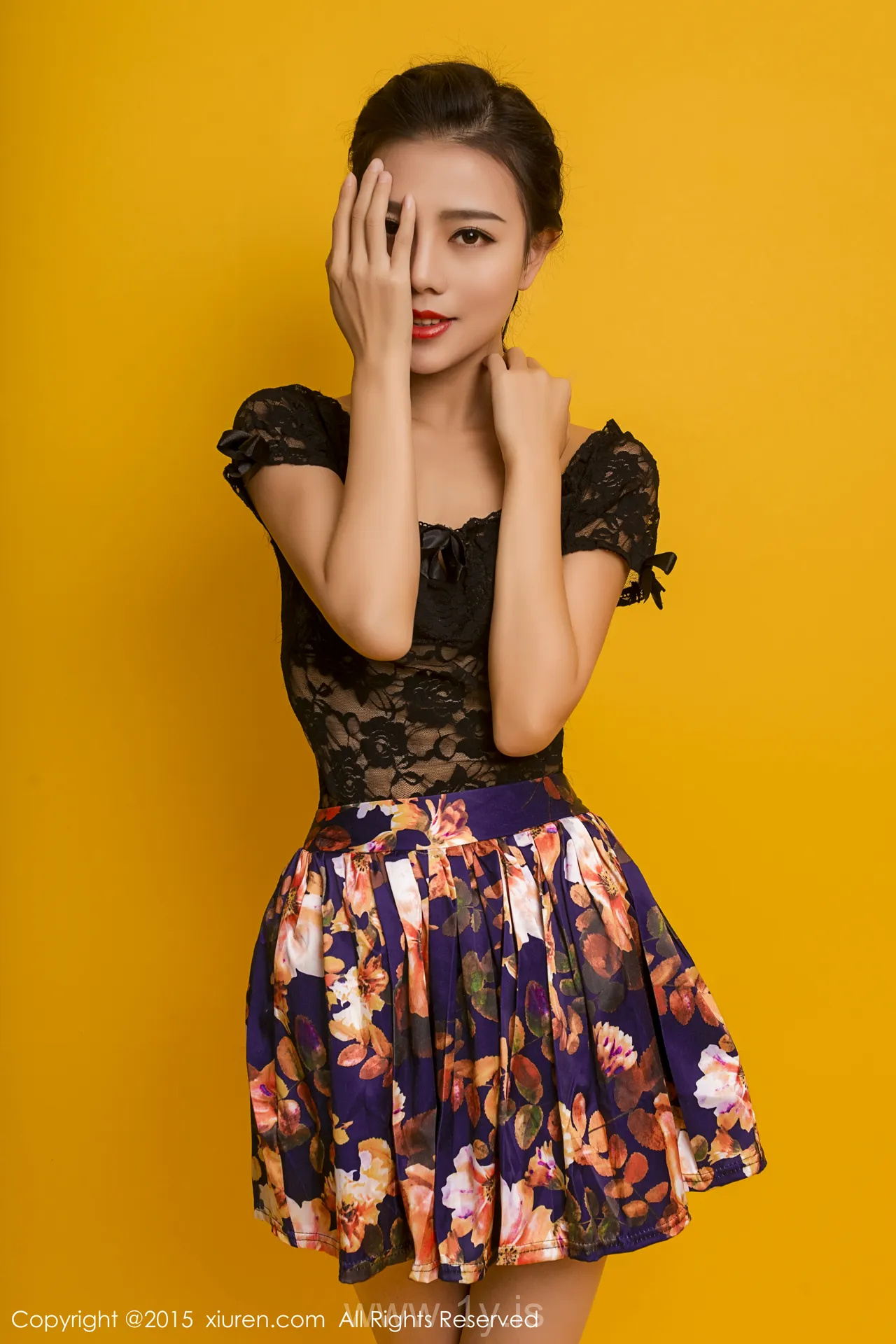XIUREN(秀人网) NO.297 Well-developed & Extraordinary Girl HONEYAL