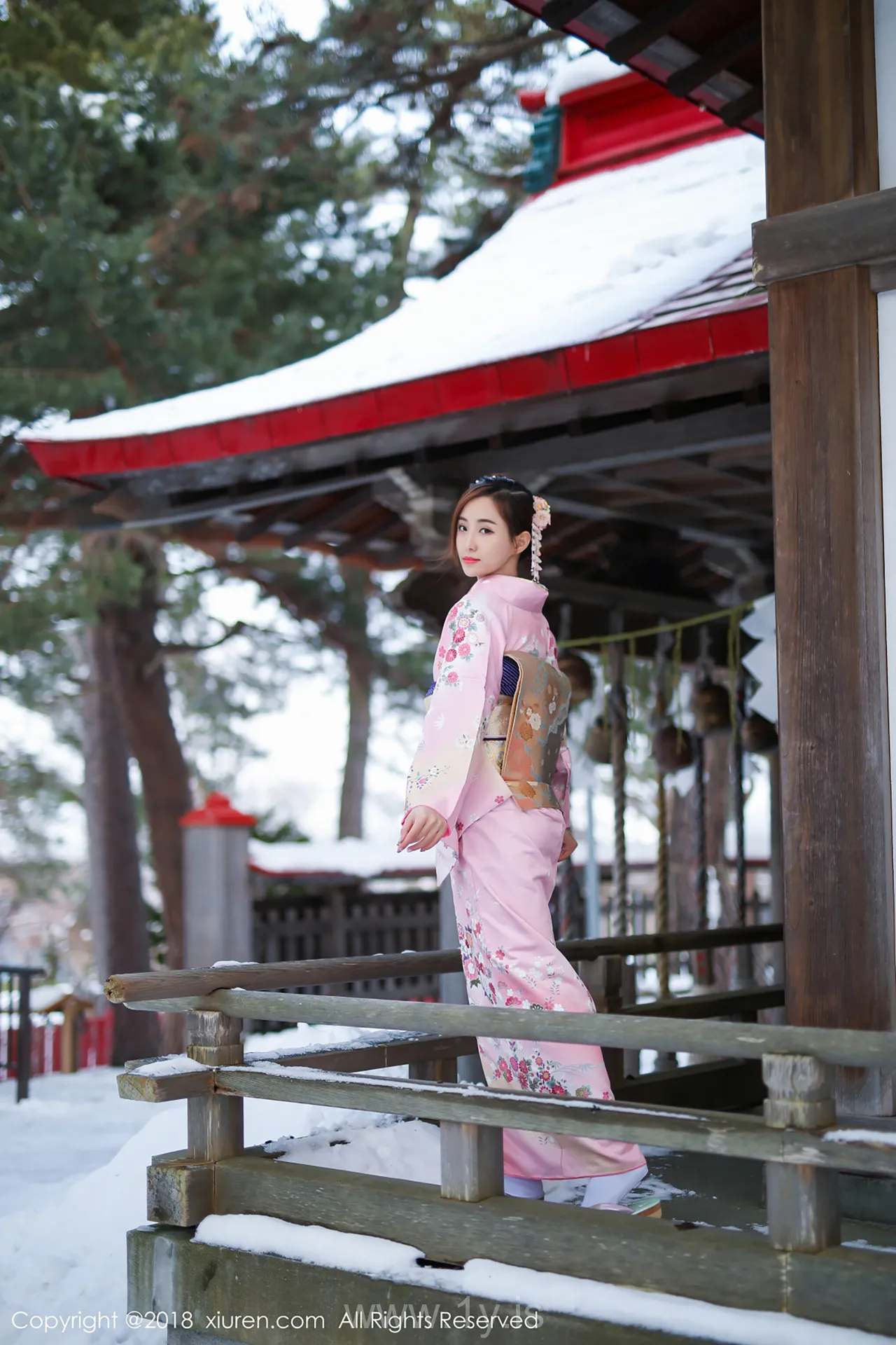 XIUREN(秀人网) NO.1228 Irresistible & Lively Chinese Cutie 猫宝