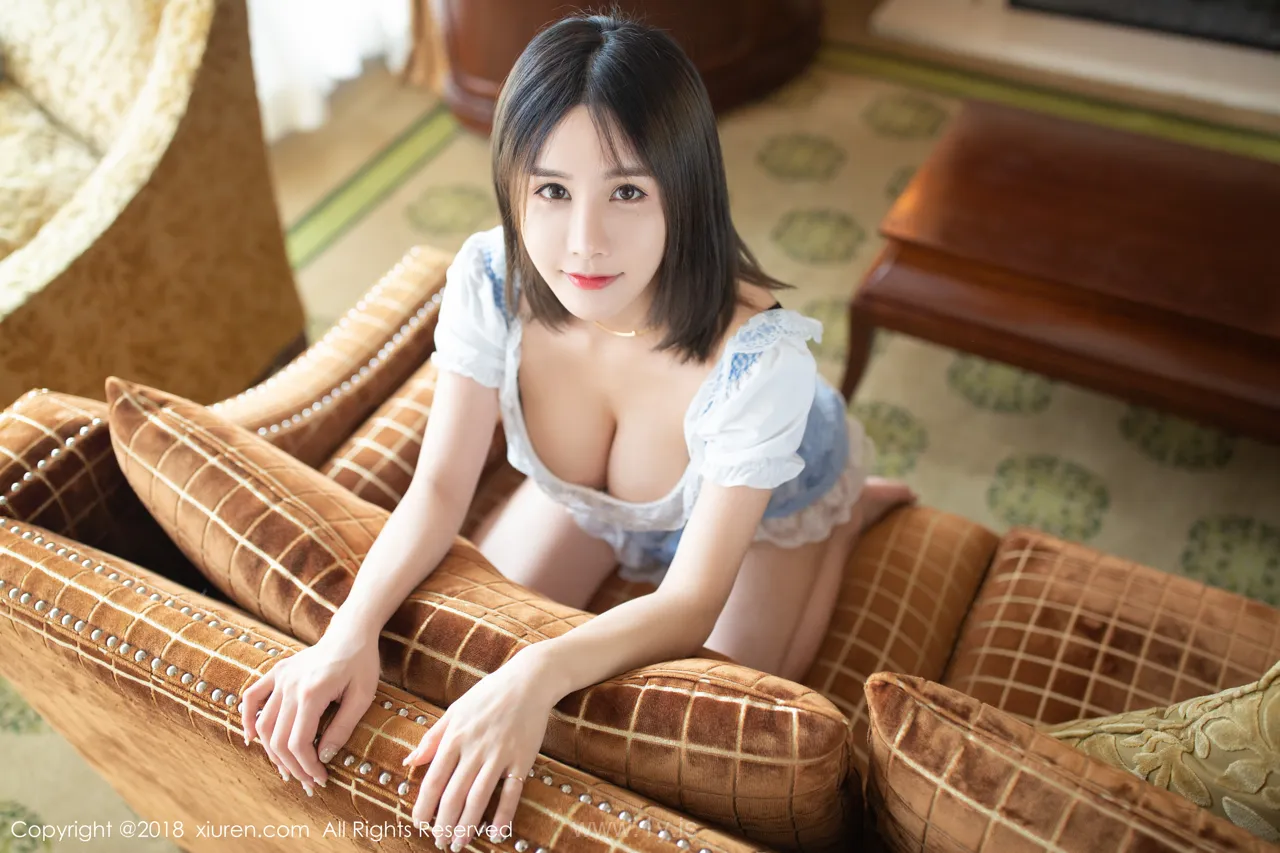 XIUREN(秀人网) NO.1261 Stunning & Graceful Asian Cougar 小沫琳