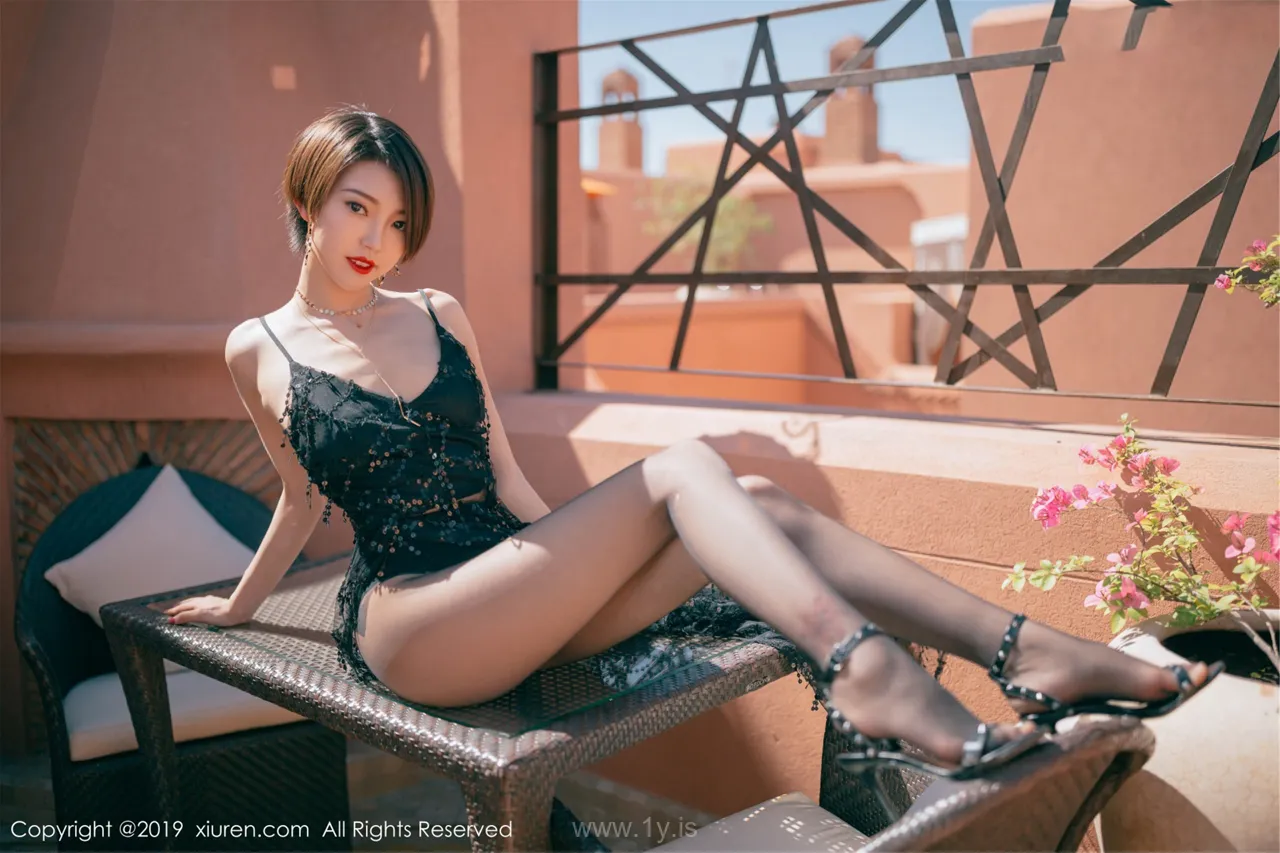 XIUREN(秀人网) NO.1393 Pretty & Stunning Chinese Girl 冯木木LRIS