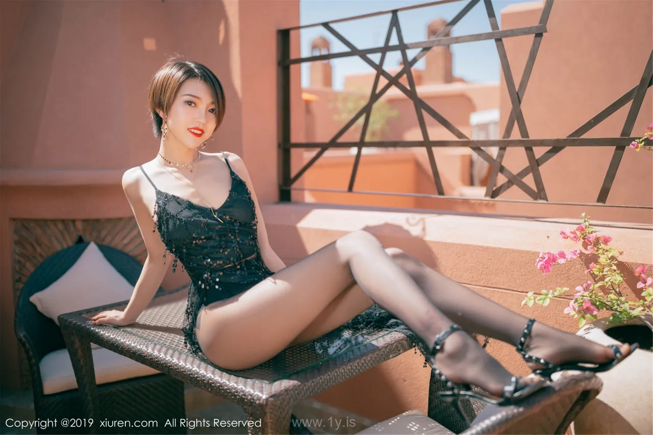 XIUREN(秀人网) NO.1393 Pretty & Stunning Chinese Girl 冯木木LRIS