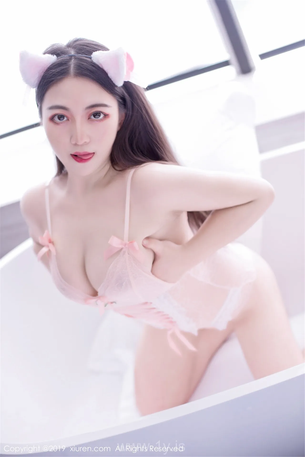 XIUREN(秀人网) NO.1402 Appealing & Beautiful Asian Goddess 安妮BABY