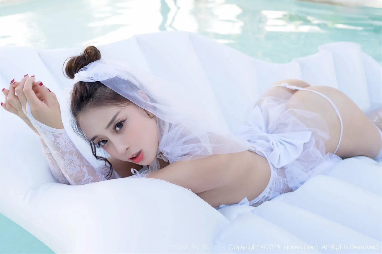 XIUREN(秀人网) NO.1428 Decent & Cute Asian Mature Princess 筱慧cindy