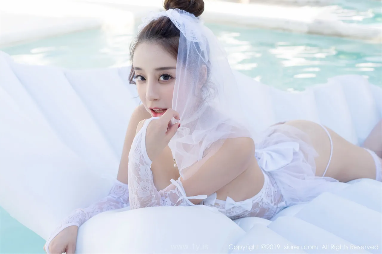 XIUREN(秀人网) NO.1428 Decent & Cute Asian Mature Princess 筱慧cindy