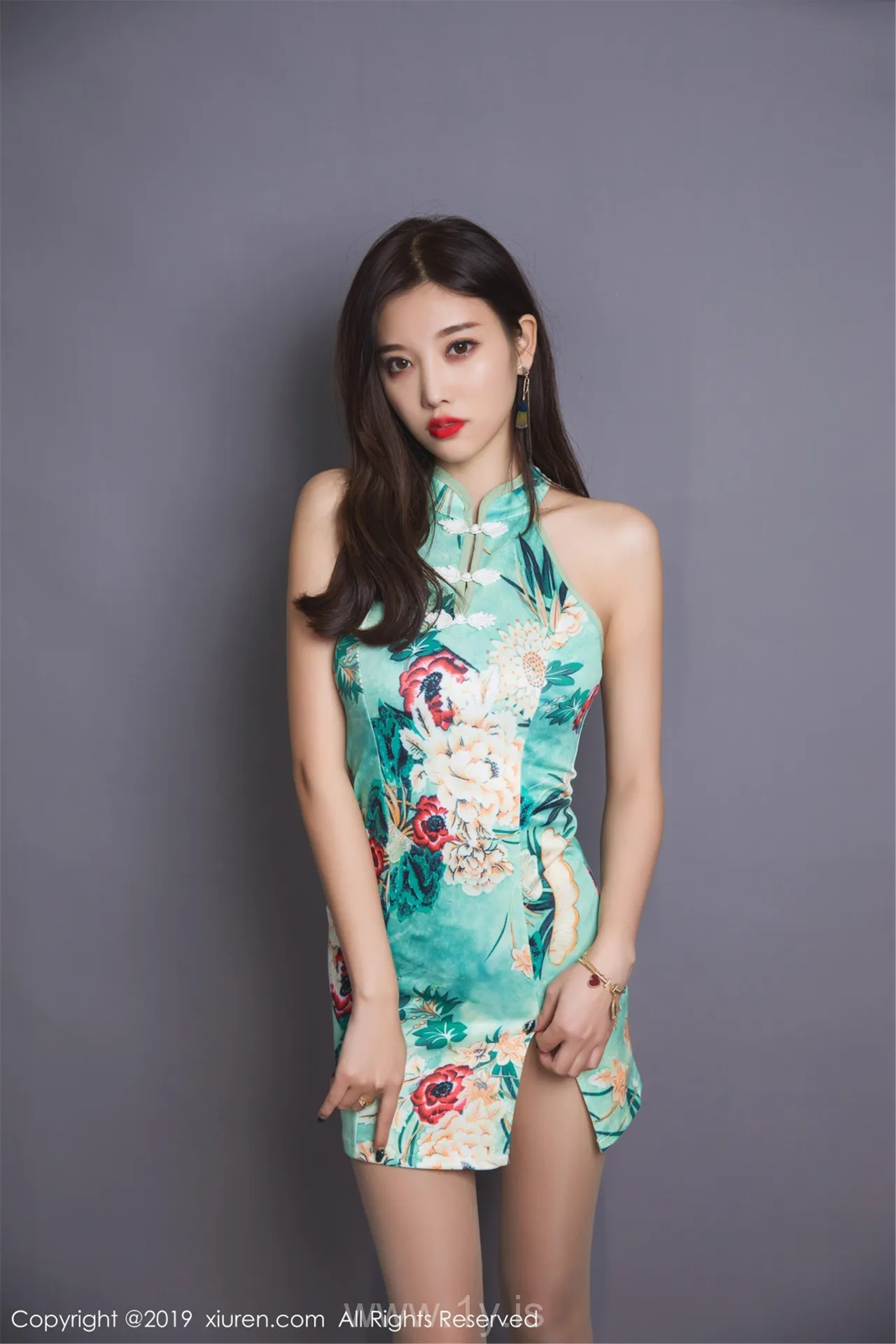 XIUREN(秀人网) NO.1436 Well-developed & Cute Asian Girl 杨晨晨sugar