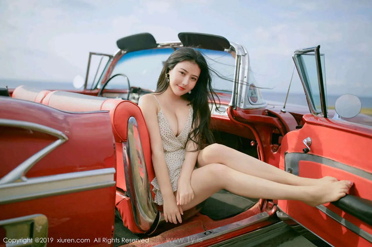 XIUREN(秀人网) NO.1463 Beautiful & Graceful Chinese Women Manuela玛鲁娜