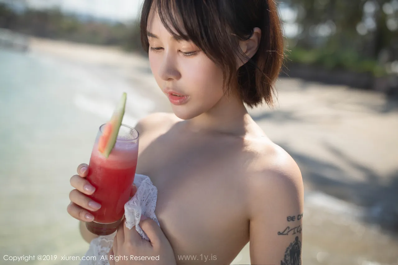 XIUREN(秀人网) NO.1612 Sexy Chinese Hottie Evelyn艾莉