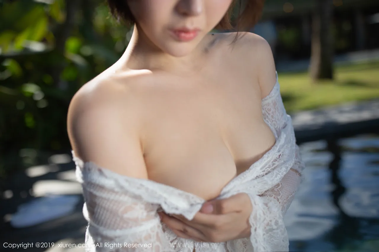 XIUREN(秀人网) NO.1612 Sexy Chinese Hottie Evelyn艾莉
