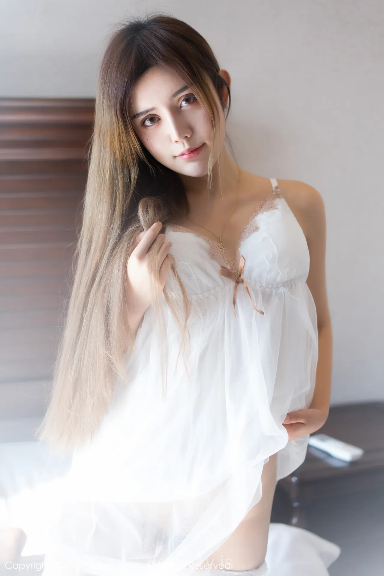 XIUREN(秀人网) NO.1627 Elegant Chinese Cougar Cris_卓娅祺