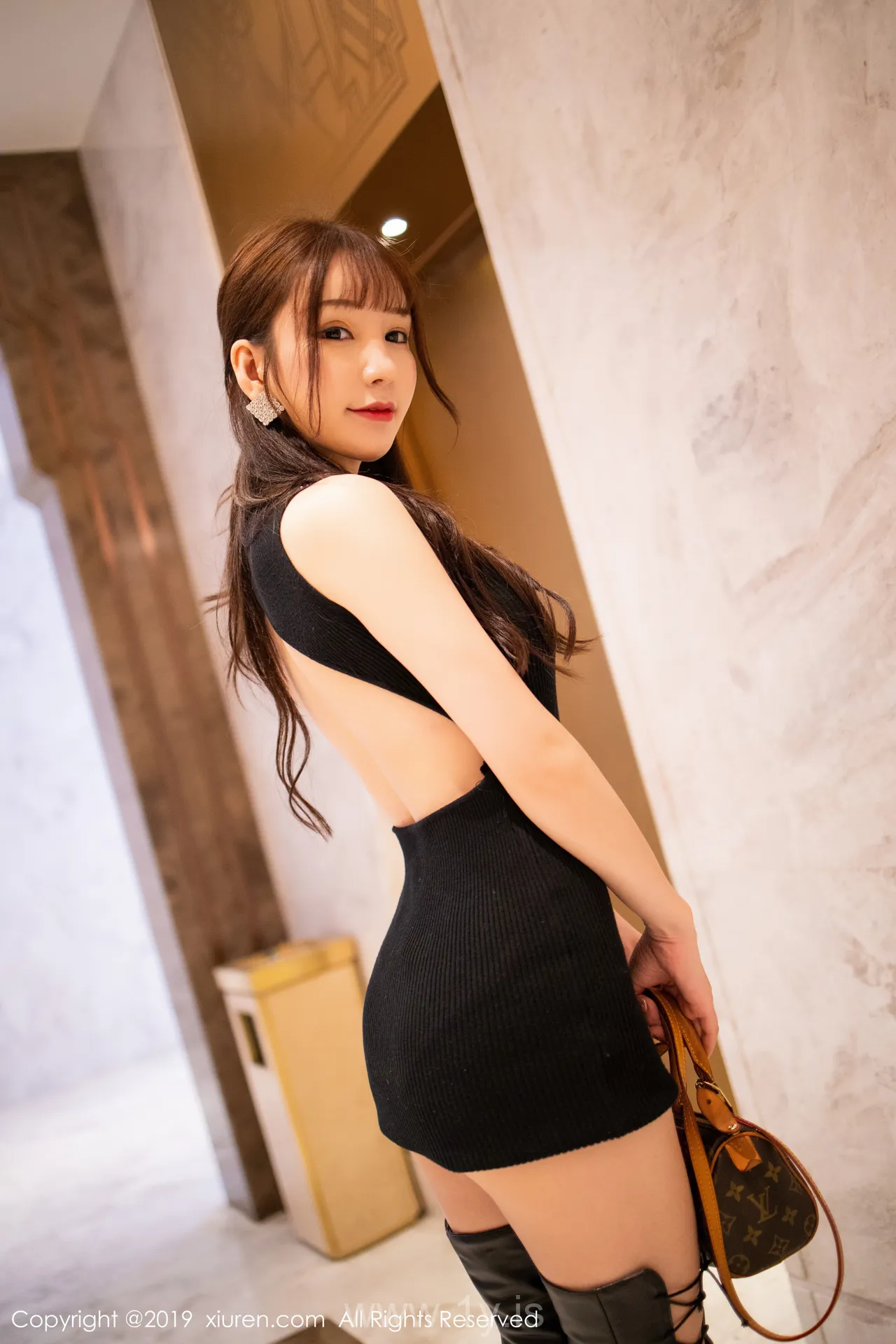 XIUREN(秀人网) NO.1629 Slim Asian Hottie 周于希Sandy