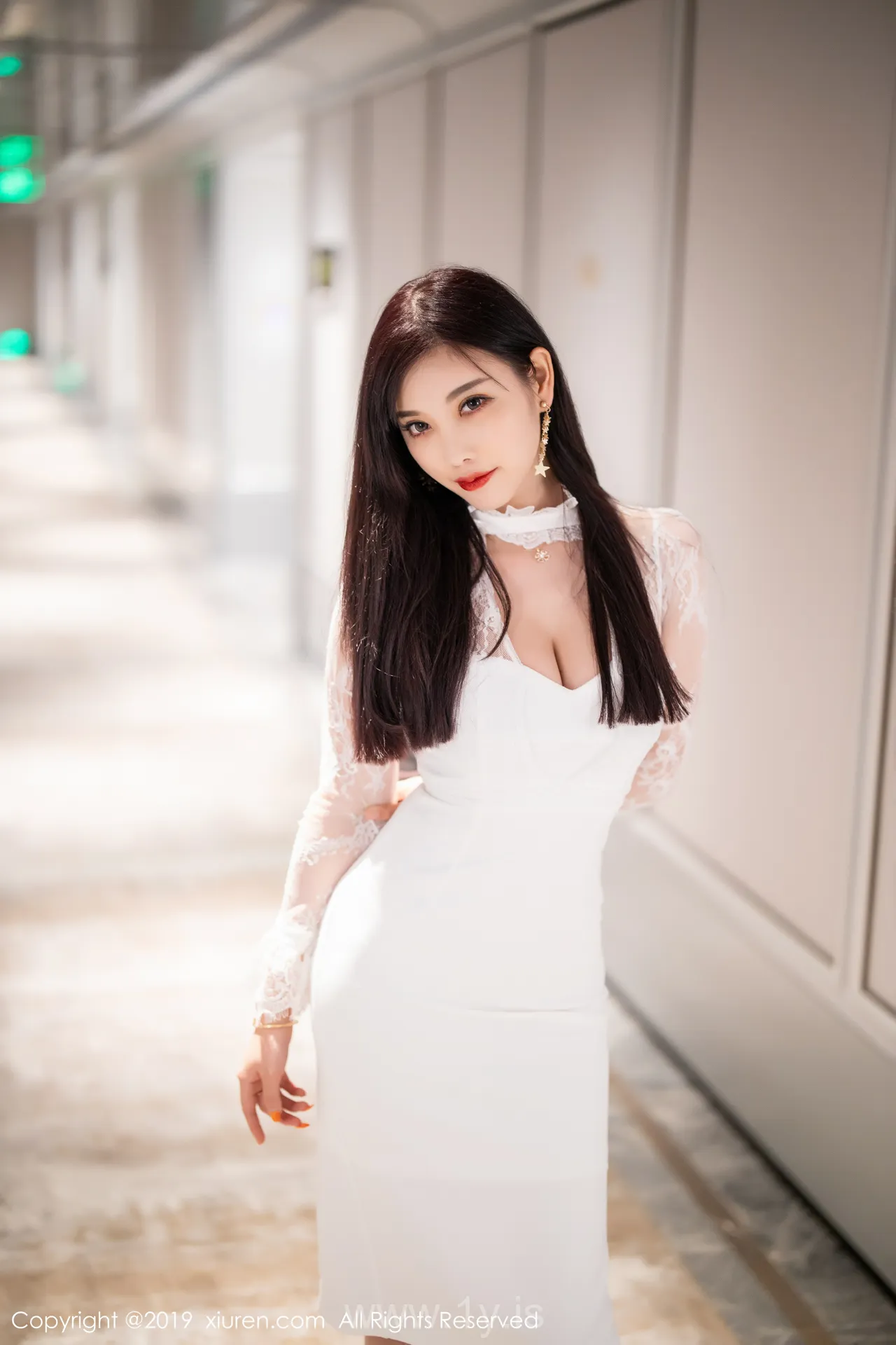 XIUREN(秀人网) NO.1884 Attractive Asian Model 杨晨晨sugar